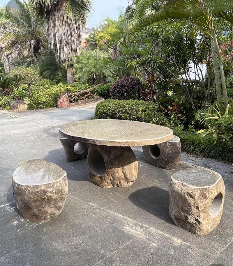 石桌石凳与假山石 当原生态庭院走进现代生活